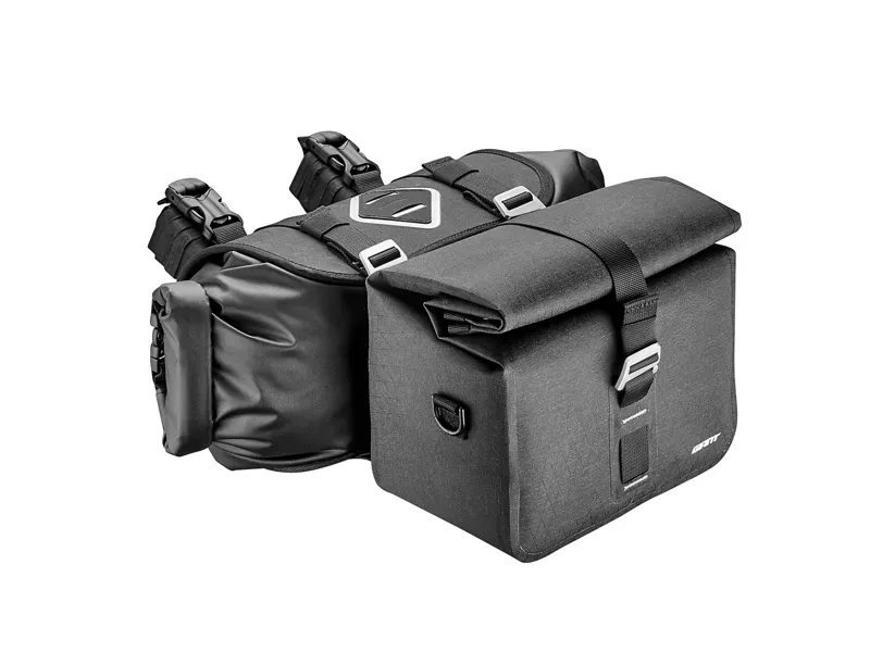 Giant H2Pro Handlebar Bag in Black-1