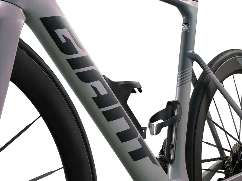Giant Propel Advanced Pro-DA Road Aero Bike in Supernova Grey-2
